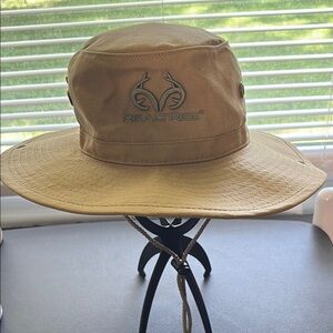 Real tree fishing wide brim boonie